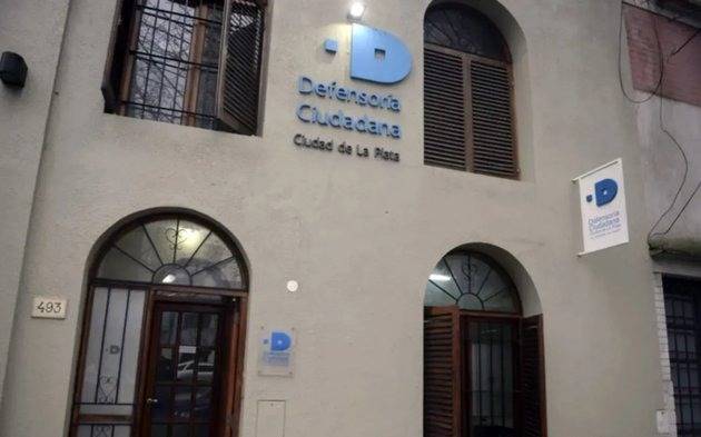 El Defensor, entre pujas, polémicas y licencias