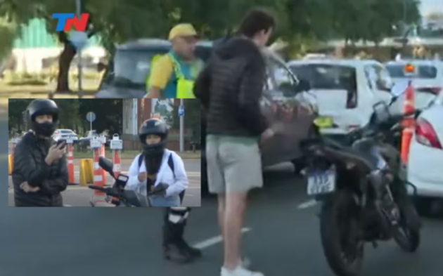 Sancionan a la pasajera que viajó alcoholizada en una moto de alquiler