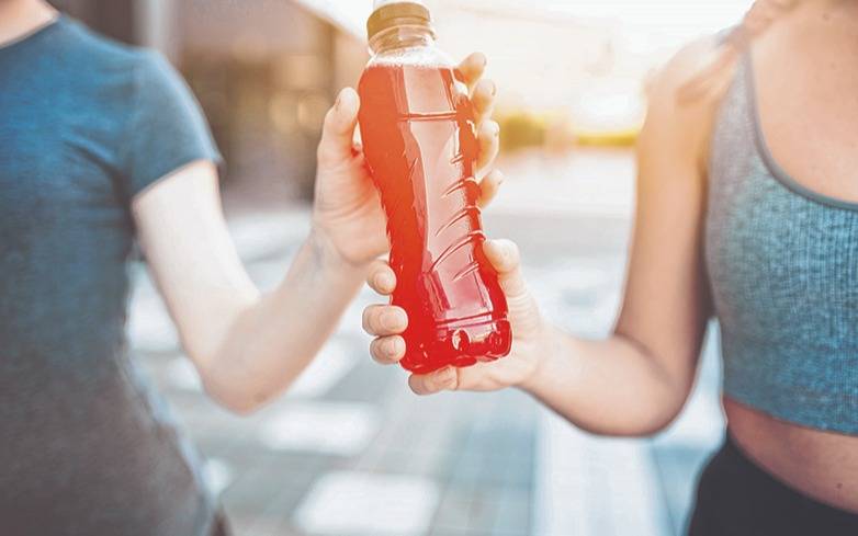 El secreto para hacer una bebida deportiva hidratante casera