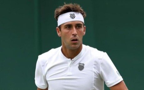 Tomy Etcheverry debuta en Adelaide