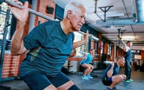 Actividades: newcom, gym +50 y taller de tecnología