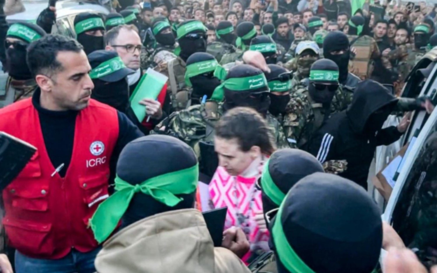 Hamás libera ahora a cuatro mujeres militares