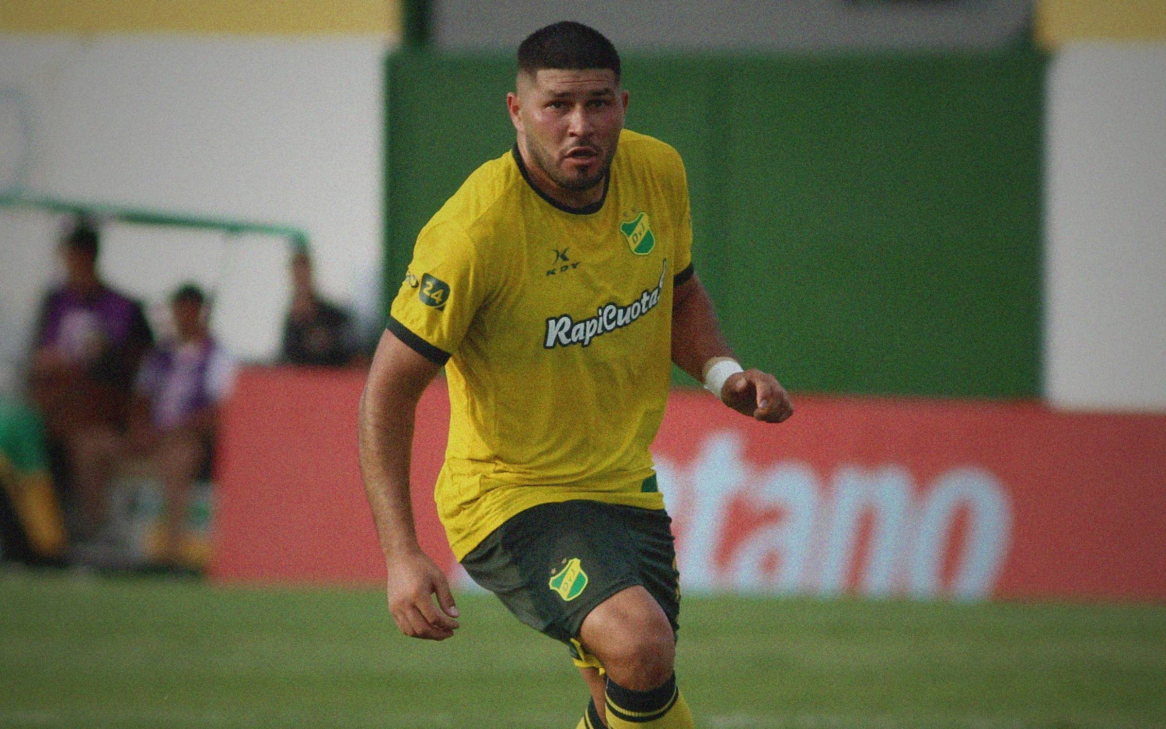 Defensa y Racing (C) se enfrentan en San Nicolás