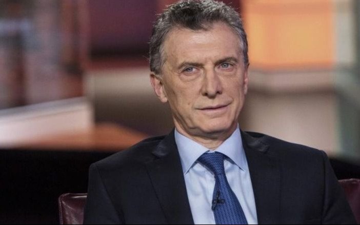 Macri, con los tapones de punta contra Kicillof