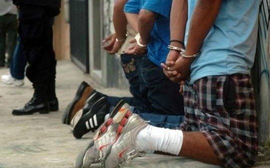 La puerta giratoria de los menores no se detiene