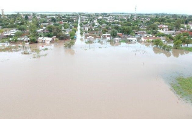 Campos del centro y del sudoeste de la Provincia cubiertos por el agua