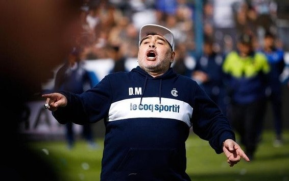 Aseguran que “Maradona no quería internarse”