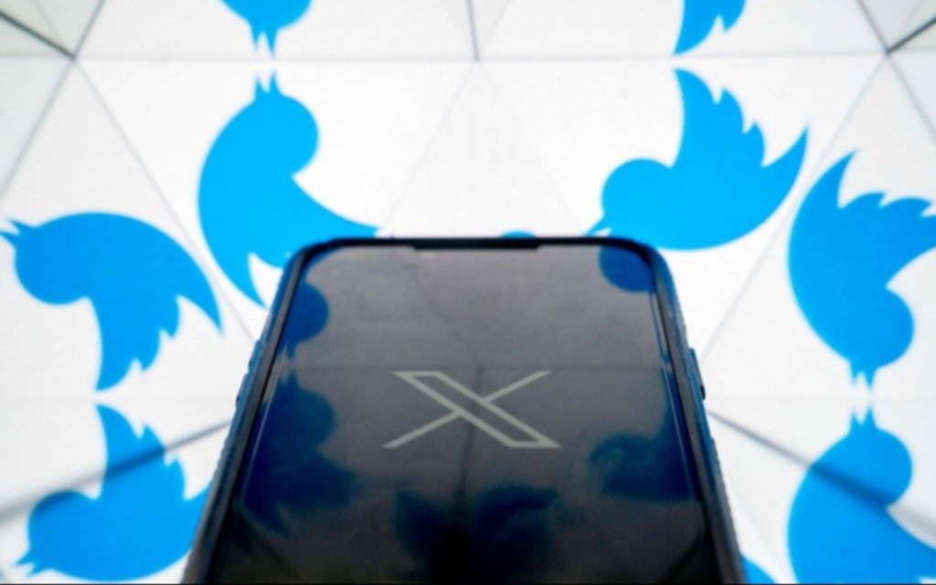 Investigan a X por el uso de datos de los usuarios
