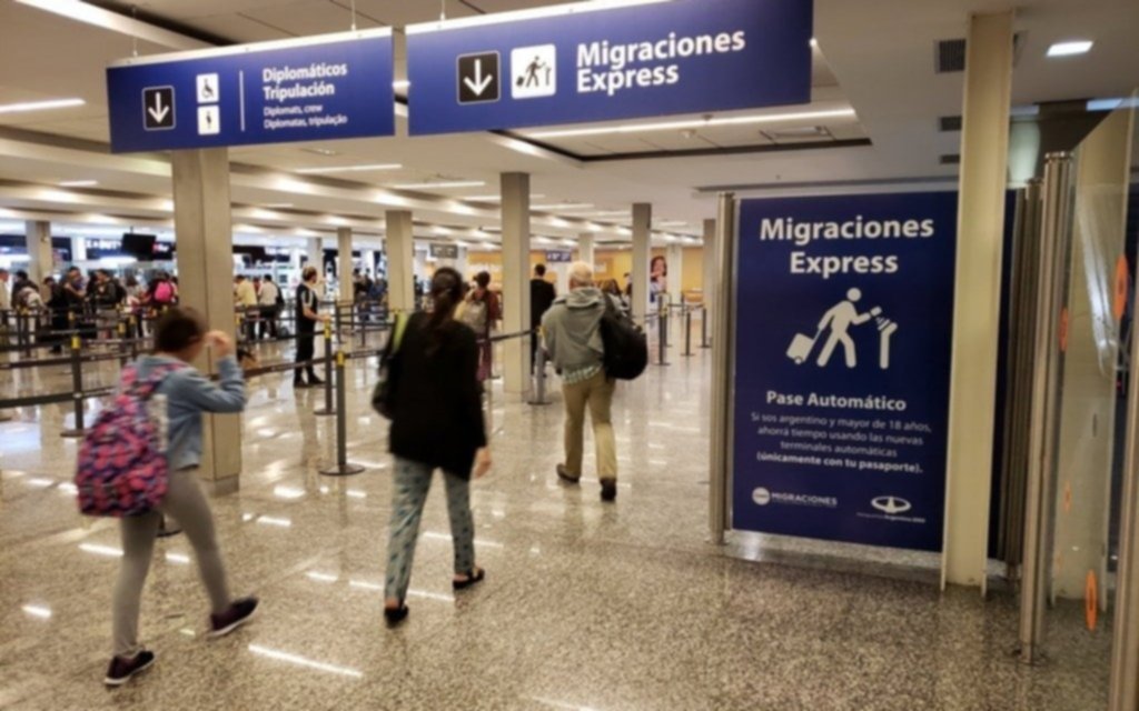 Refuerzan controles en Migraciones