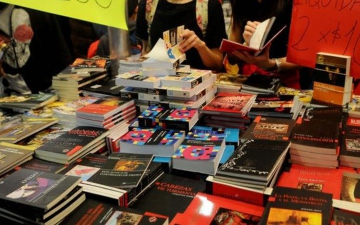 El “fenómeno” Milei en la Feria del Libro