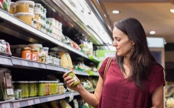 Confianza del consumidor, en un nivel más bajo