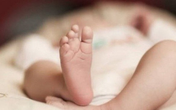 Italia: un niño con dos madres en su partida de nacimiento