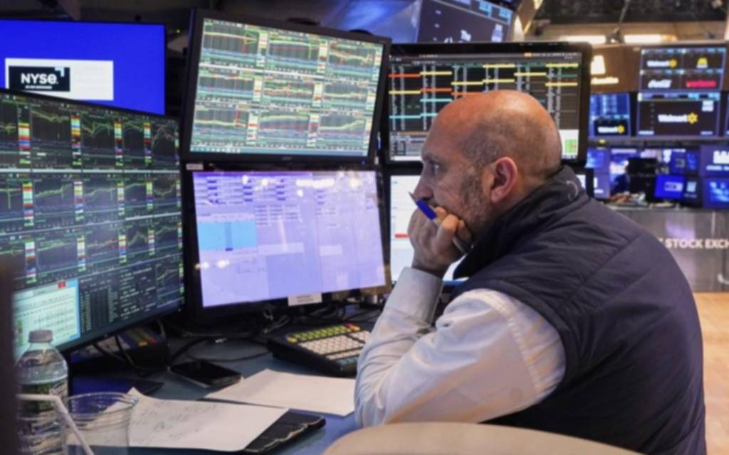 Wall Street, a la baja por las advertencias de Trump
