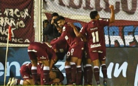 Lanús empató y se adjudicó el Grupo G