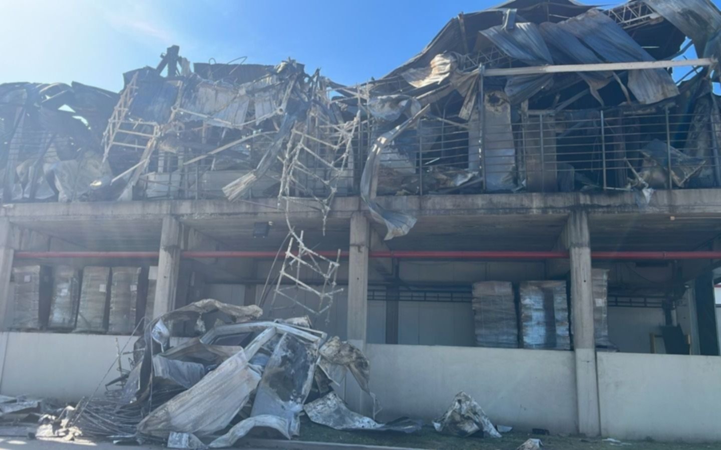 A tres meses del incendio, reabre la carnicería del frigorífico de Gorina