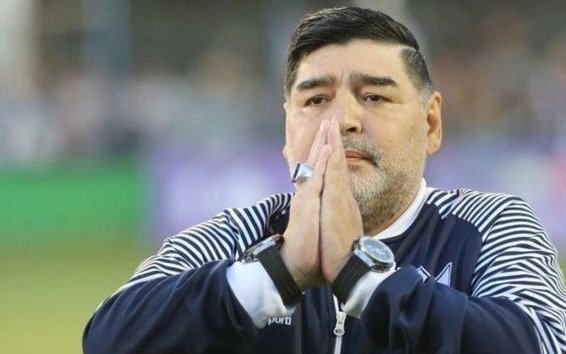 Juicio a Maradona: la Justicia provincial debe iluminarse a sí misma
