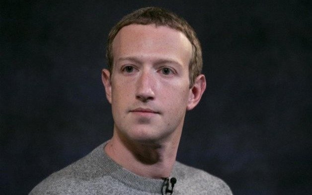 El creador de Facebook se sube a la carrera por la “Superinteligencia”
