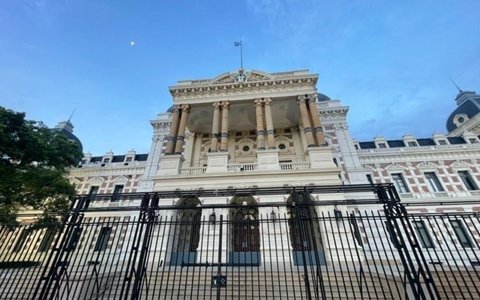 Asueto estatal: Nación lo baja y en Provincia sigue