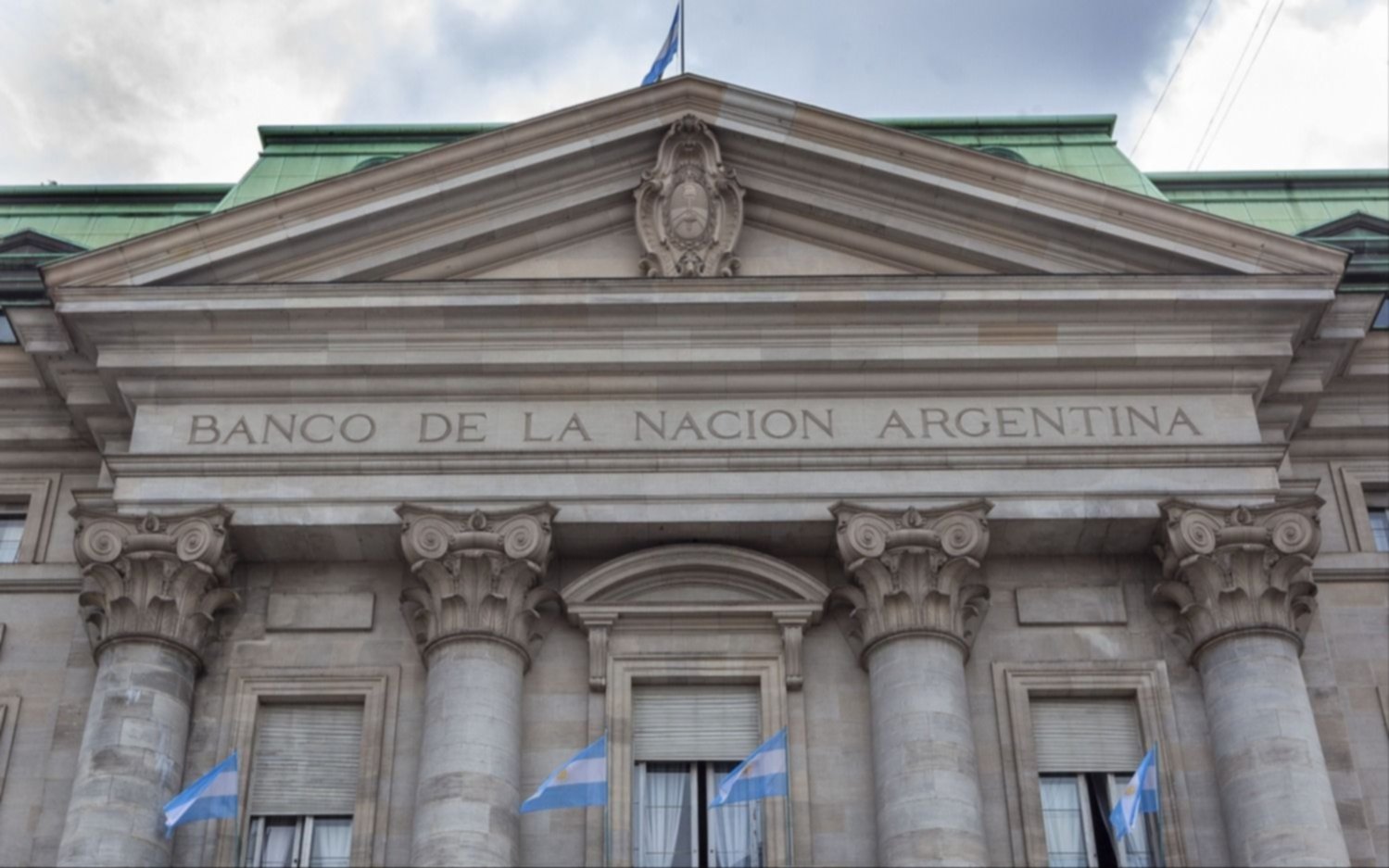 Motosierra en Banco Nación: cierran 60 sucursales