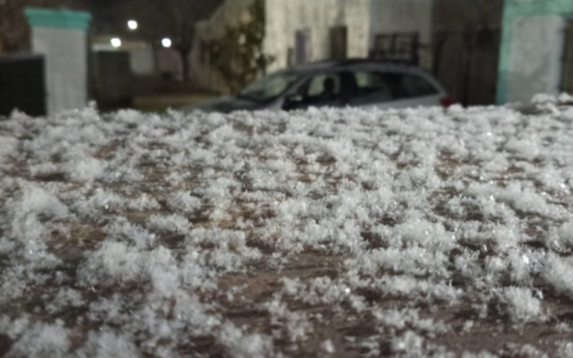 La nieve dijo presente en varias ciudades bonaerenses