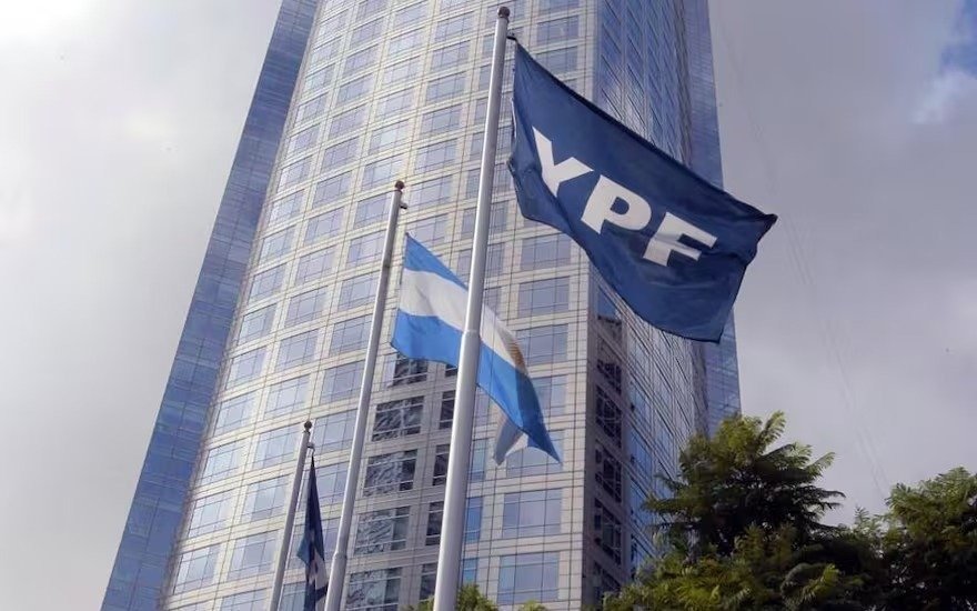 Fondos buitre quieren las acciones de YPF