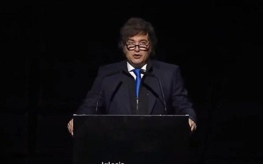 Milei y un discurso en la vigilia del 9 de Julio
