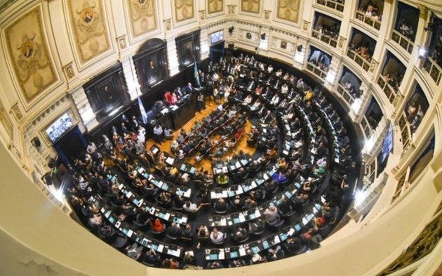Intendentes testimoniales en carpeta para la Legislatura