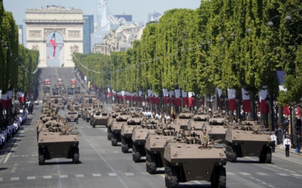 Debido a la amenaza rusa, Francia sube el gasto militar