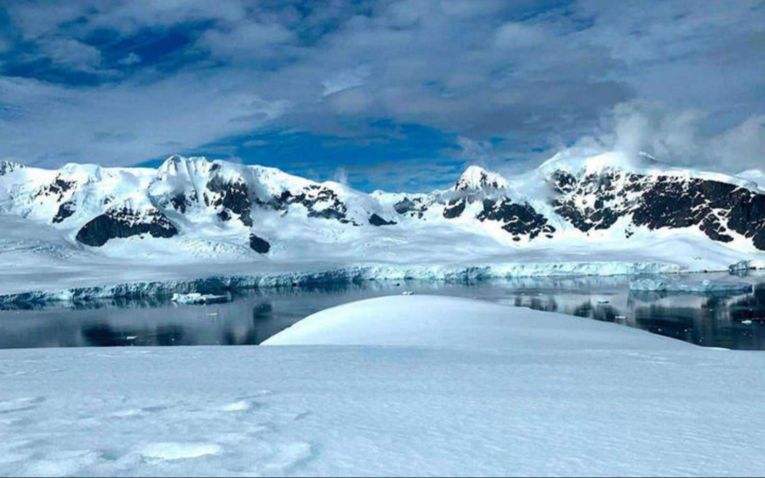 Buscan claves sobre el clima en el hielo antártico