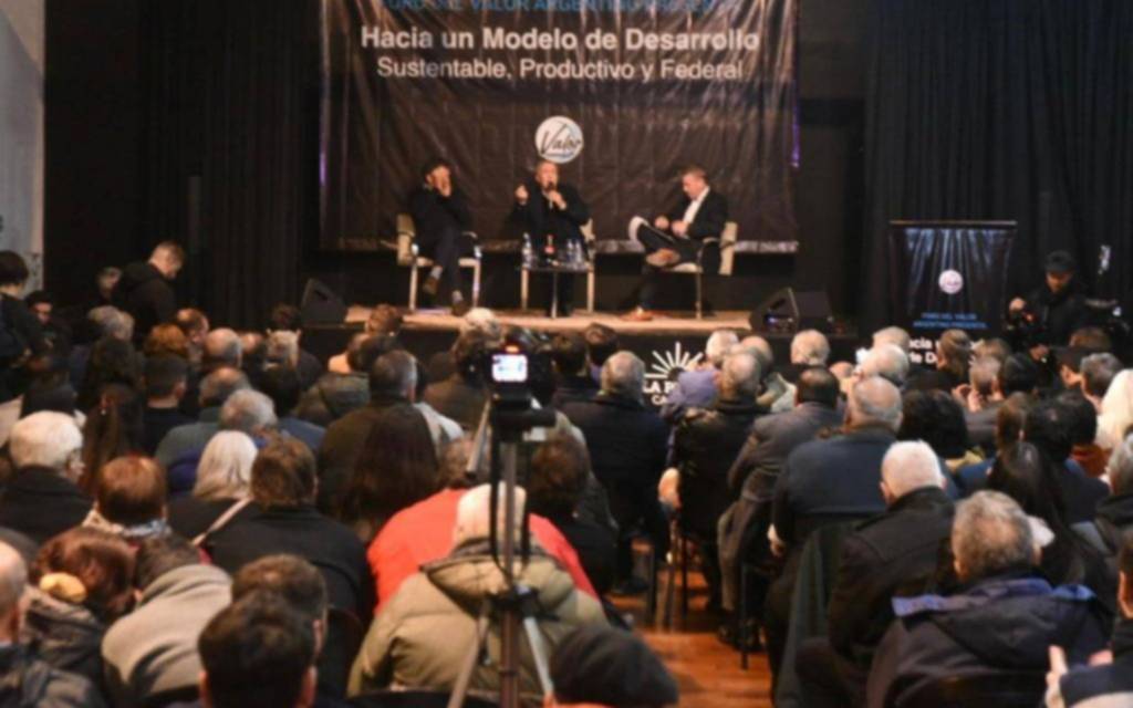 Un frente que sacude el tablero político e interpela al Gobierno y a la oposición K