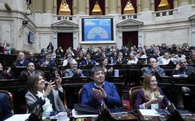 La política metió la cola y frenó el rally que se insinuaba