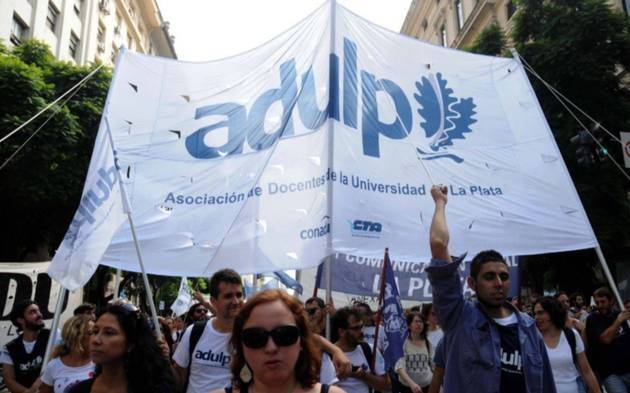Docentes universitarios deciden nuevas protestas