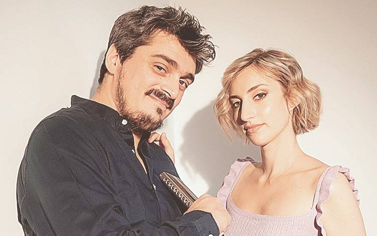 Armónica y voz: Franco Luciani y Victoria Birchner, juntos por una noche
