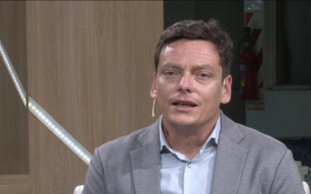 Nicoletti cruzó a Santilli: “Que vayan en cana por las coimas”
