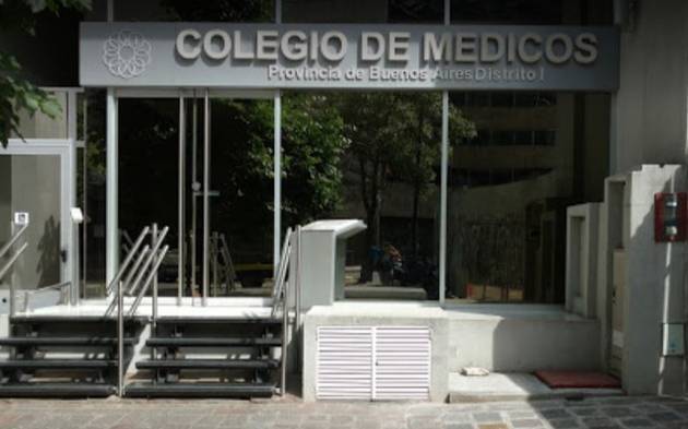Charla y consultorio itinerante para abordar la psoriasis