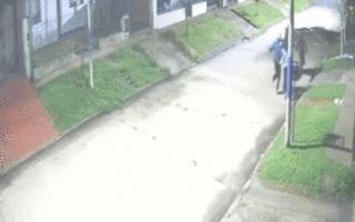 En patota de siete, atacaron a un hombre para robarle en Berisso