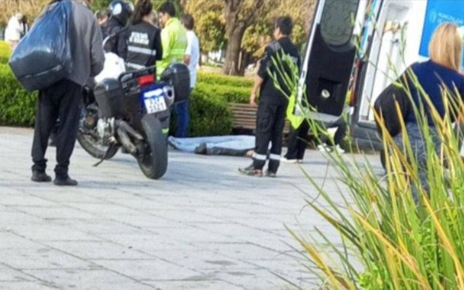 Una muerte provocó gran conmoción en Plaza Moreno