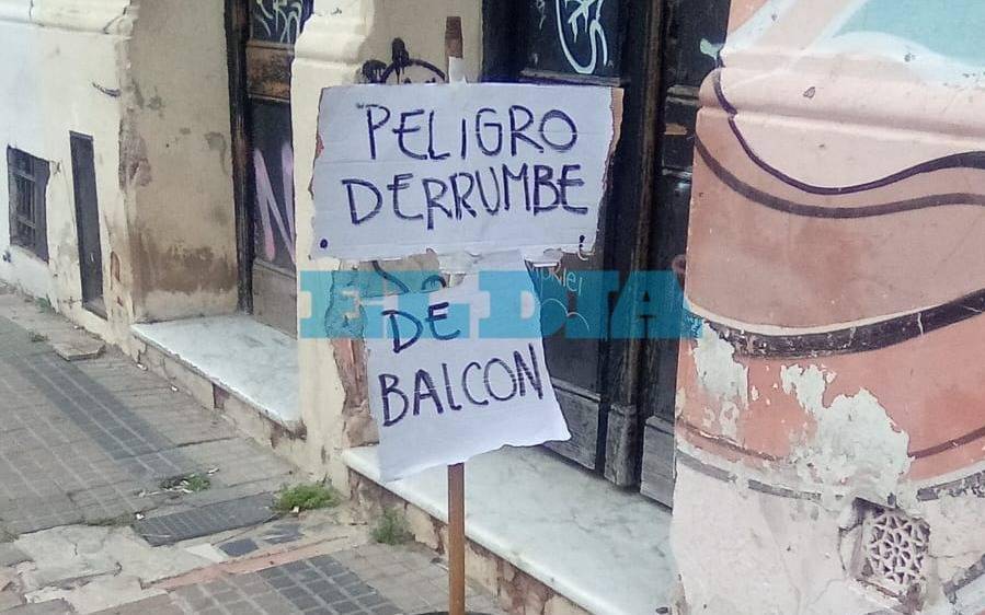 Alertan por el riesgo de derrumbes de balcones en la Ciudad