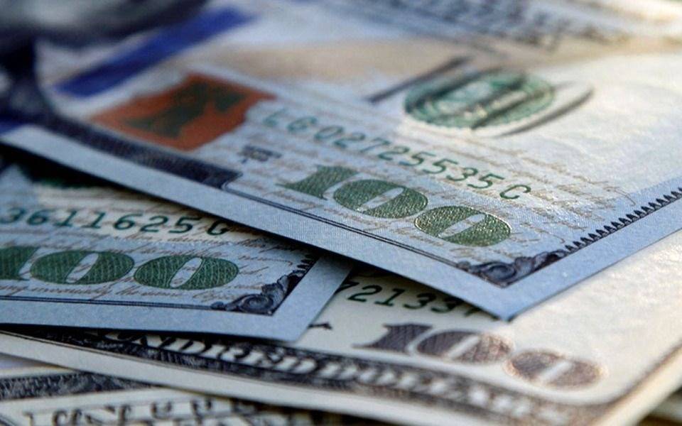 Sigue la tormenta: dólar y riesgo país se disparan