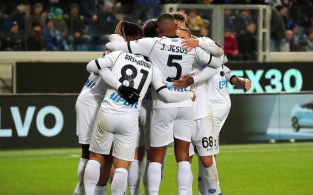 Ganaron Napoli y Roma, que comparten el liderazgo en la Serie A italiana