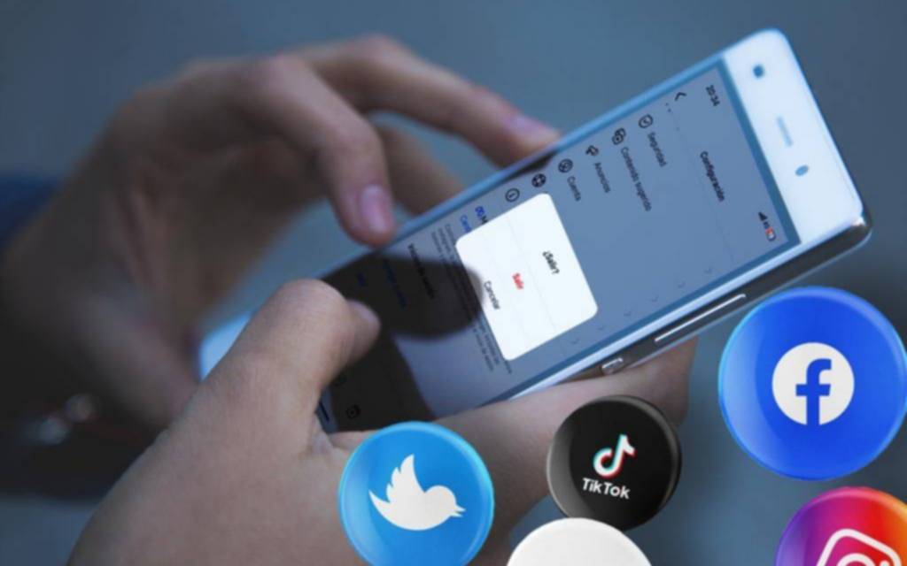 Afganos, abstenerse de las redes sociales