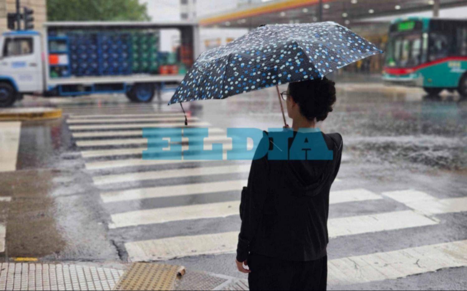 El domingo estará pasado por agua y con alerta amarilla