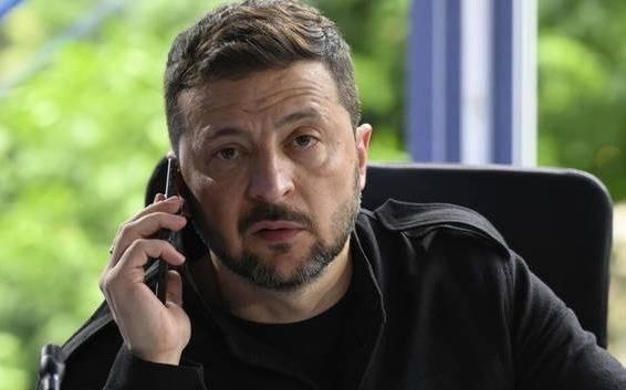 Zelensky, “abierto” a una trilateral con Trump y Putin