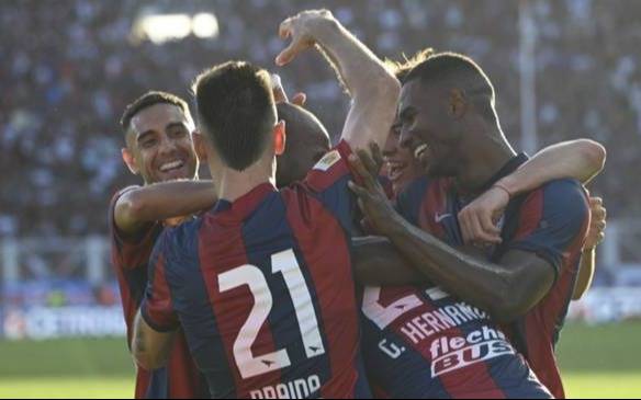 San Lorenzo “madrugó” a Atlético y sigue en la pelea