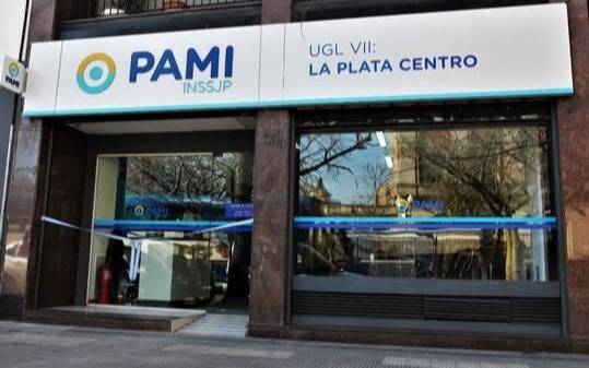 Hay protesta en el PAMI, pero sigue la atención