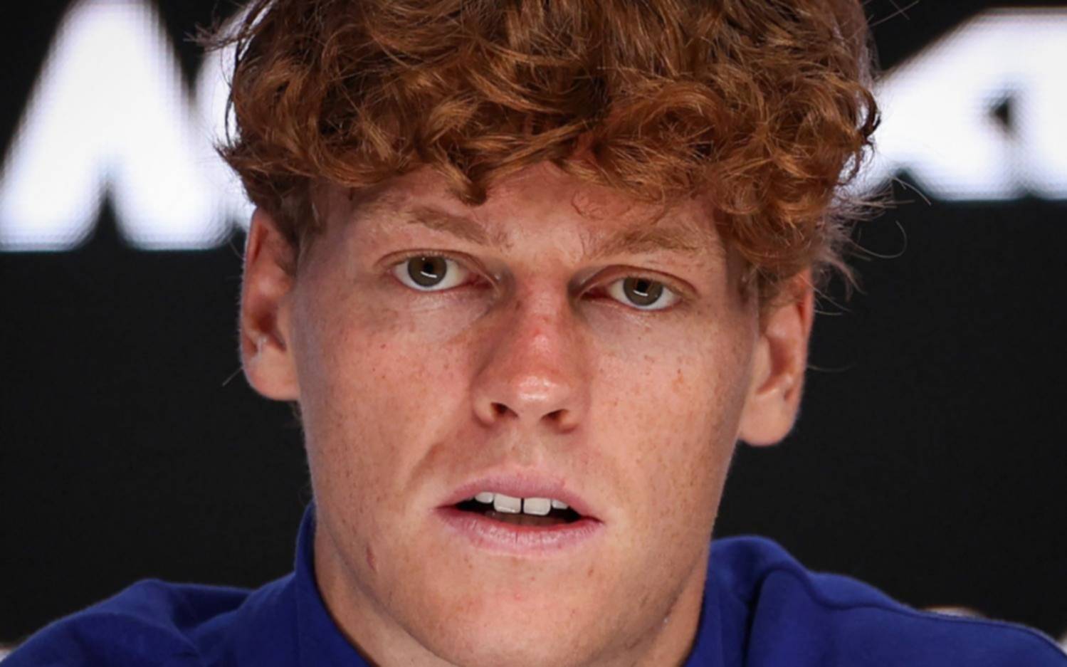 Sinner avanzó hasta las semis del Masters de Paris