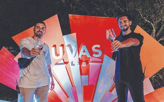Vino & Arte en UvasLab