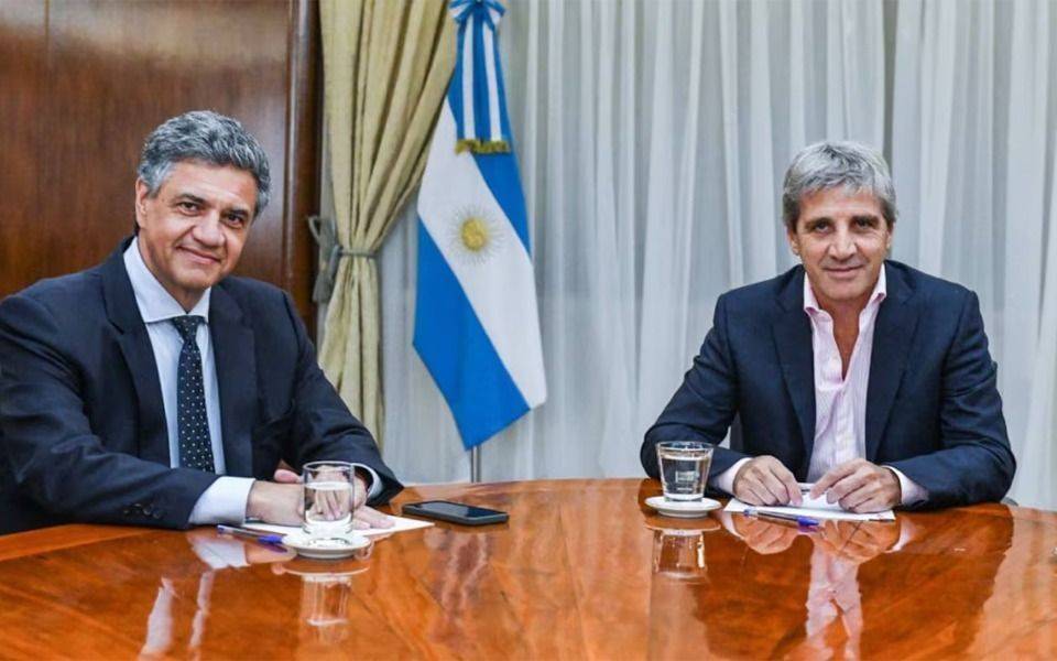 J. Macri pide incluir en el Presupuesto nacional la deuda por coparticipación
