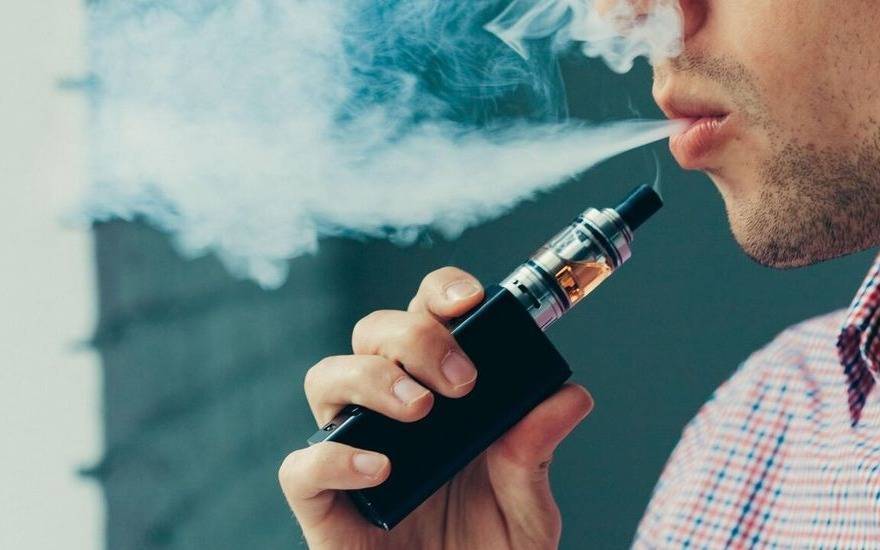 Alertan que derogar la prohibición de vapeadores sería un grave retroceso