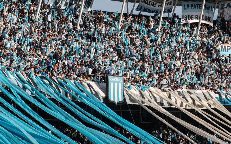 Racing jugaría los playoffs sin público